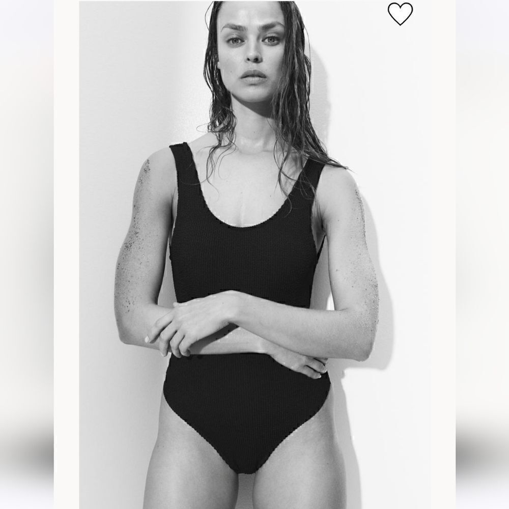 H&M Padded-Cup High-Leg Swimsuit in Black Textured Size Medium